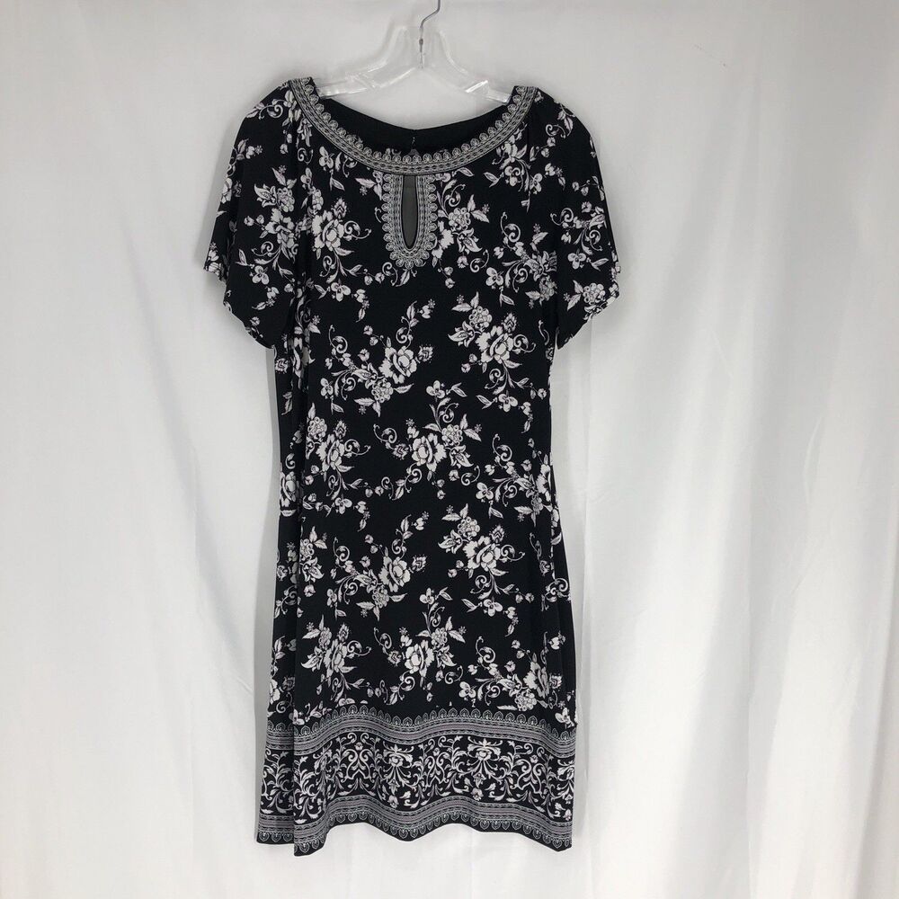 White House Black Market Dress Womens Small Black White Floral Knit Shift